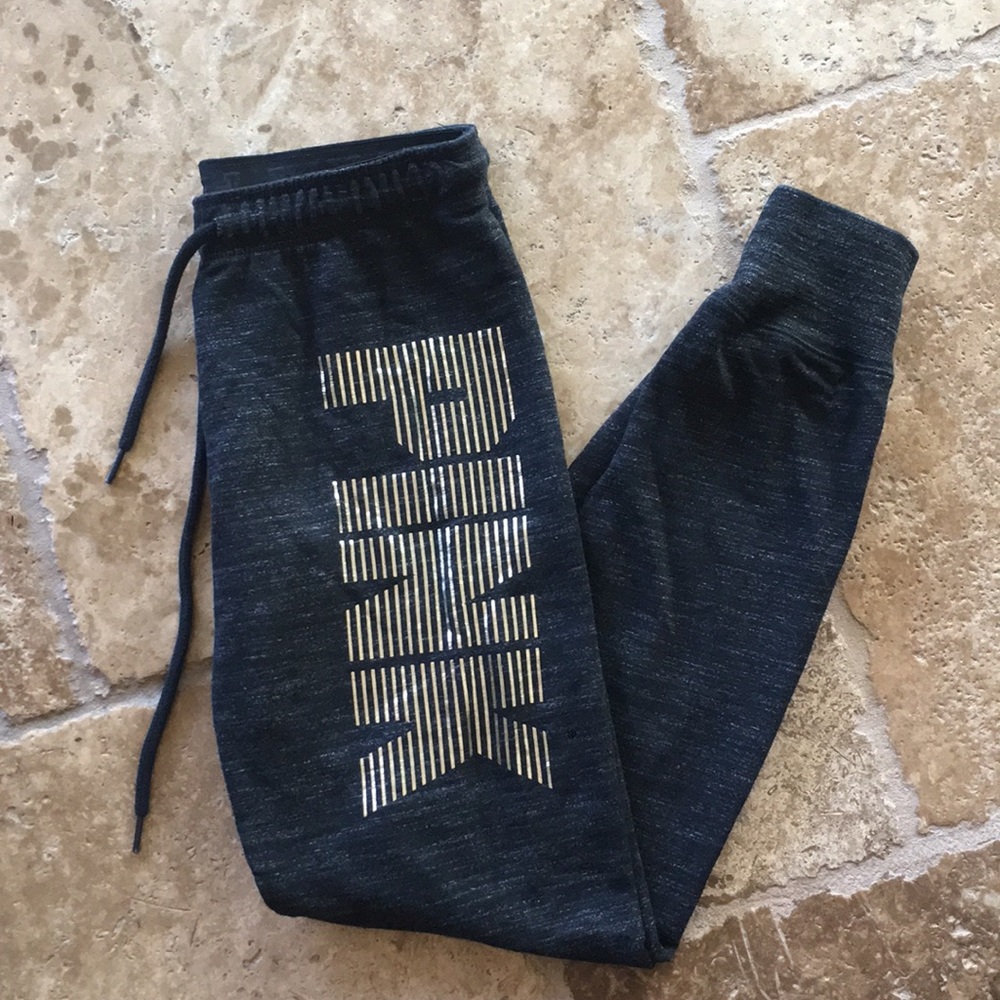 NWOT Victoria’s Secret Pink capri sweats-XS